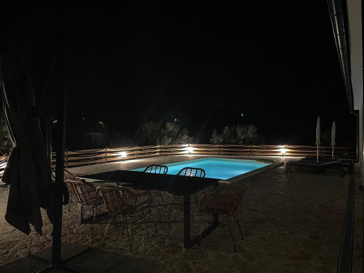 זאדאר Wonderful Holiday House Bruno With Heated Pool מראה חיצוני תמונה