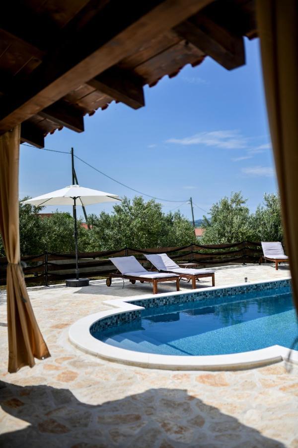זאדאר Wonderful Holiday House Bruno With Heated Pool מראה חיצוני תמונה
