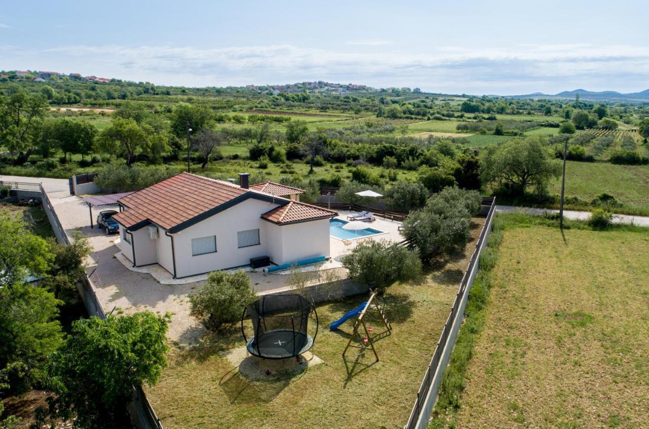 זאדאר Wonderful Holiday House Bruno With Heated Pool מראה חיצוני תמונה